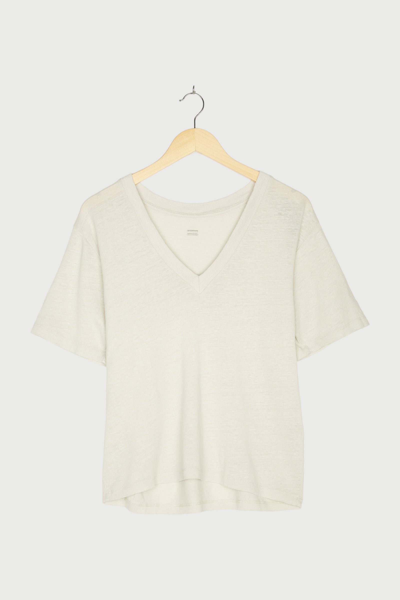 V-NECK TEE LINEN