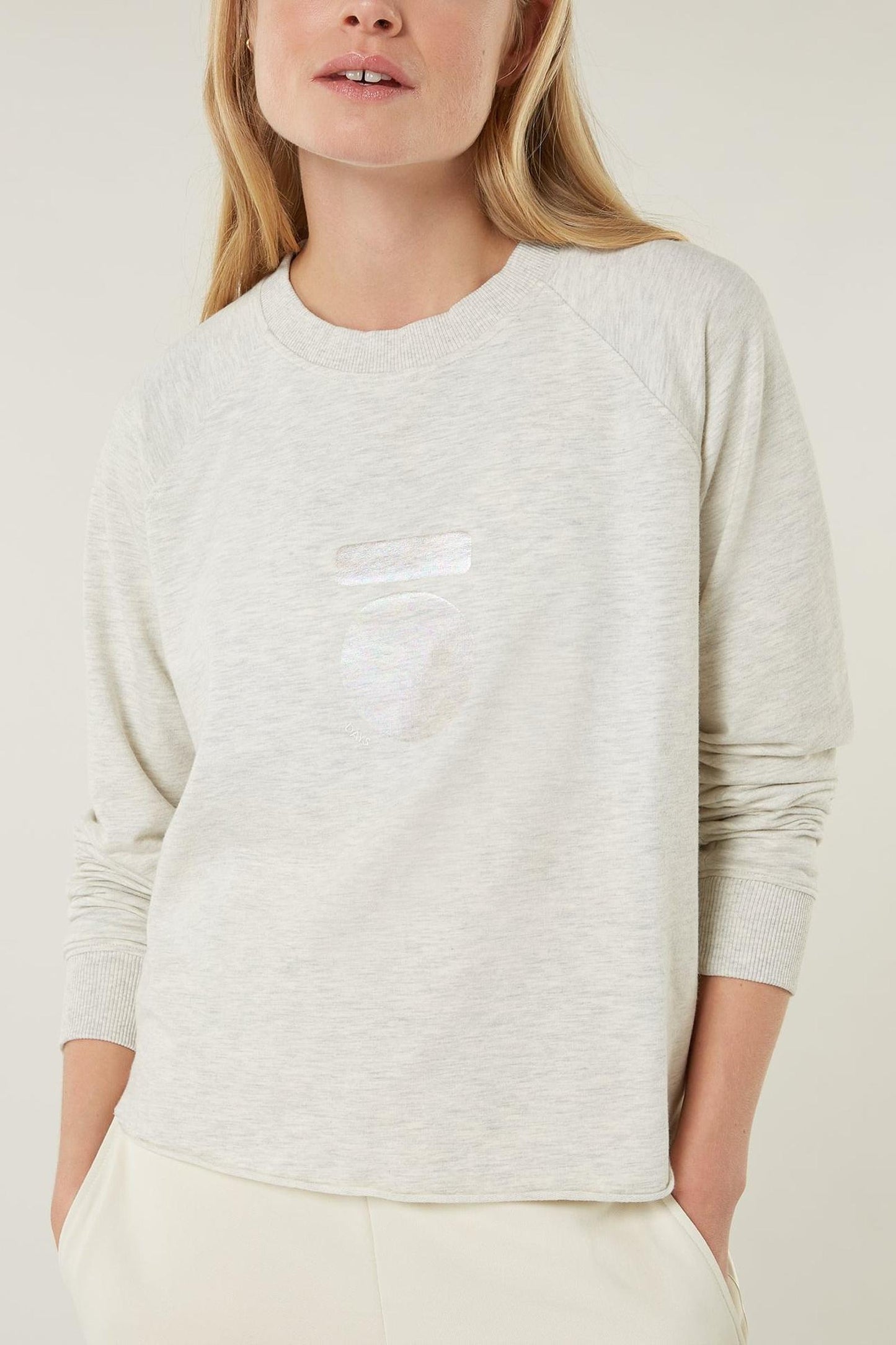 CROPPED ICON SWEATER