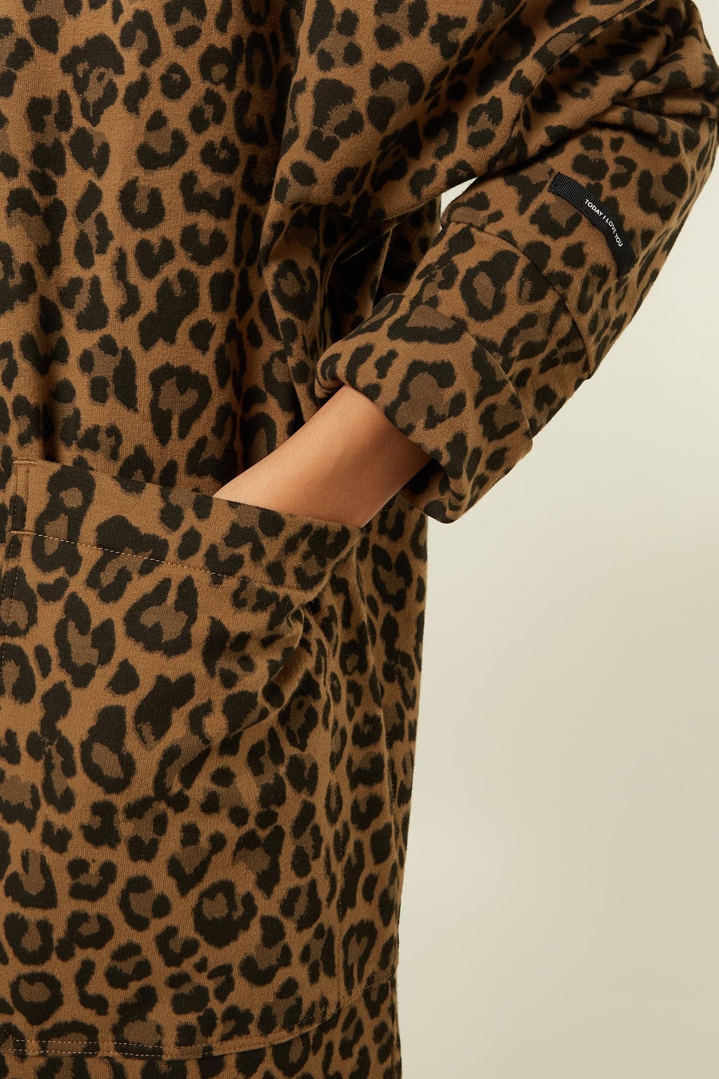 V-NECK DRESS LEOPARD