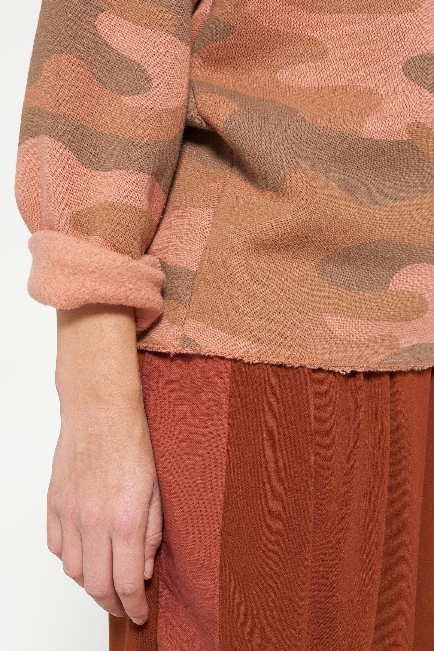 STATEMENT SWEATER CAMO