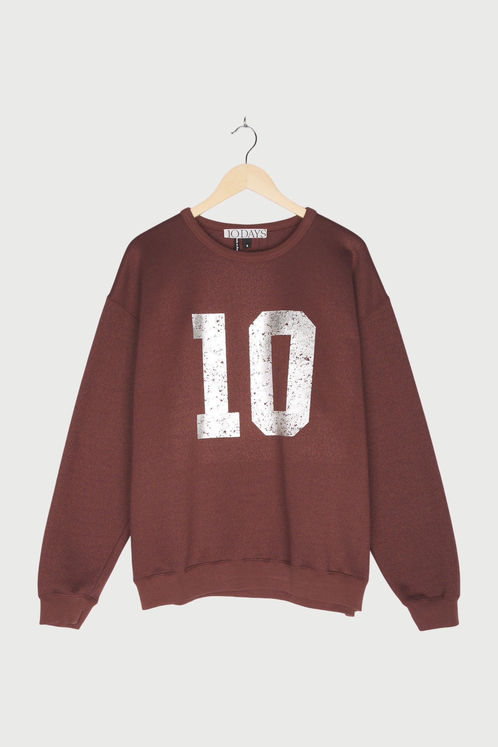 STATEMENT SWEATER 10