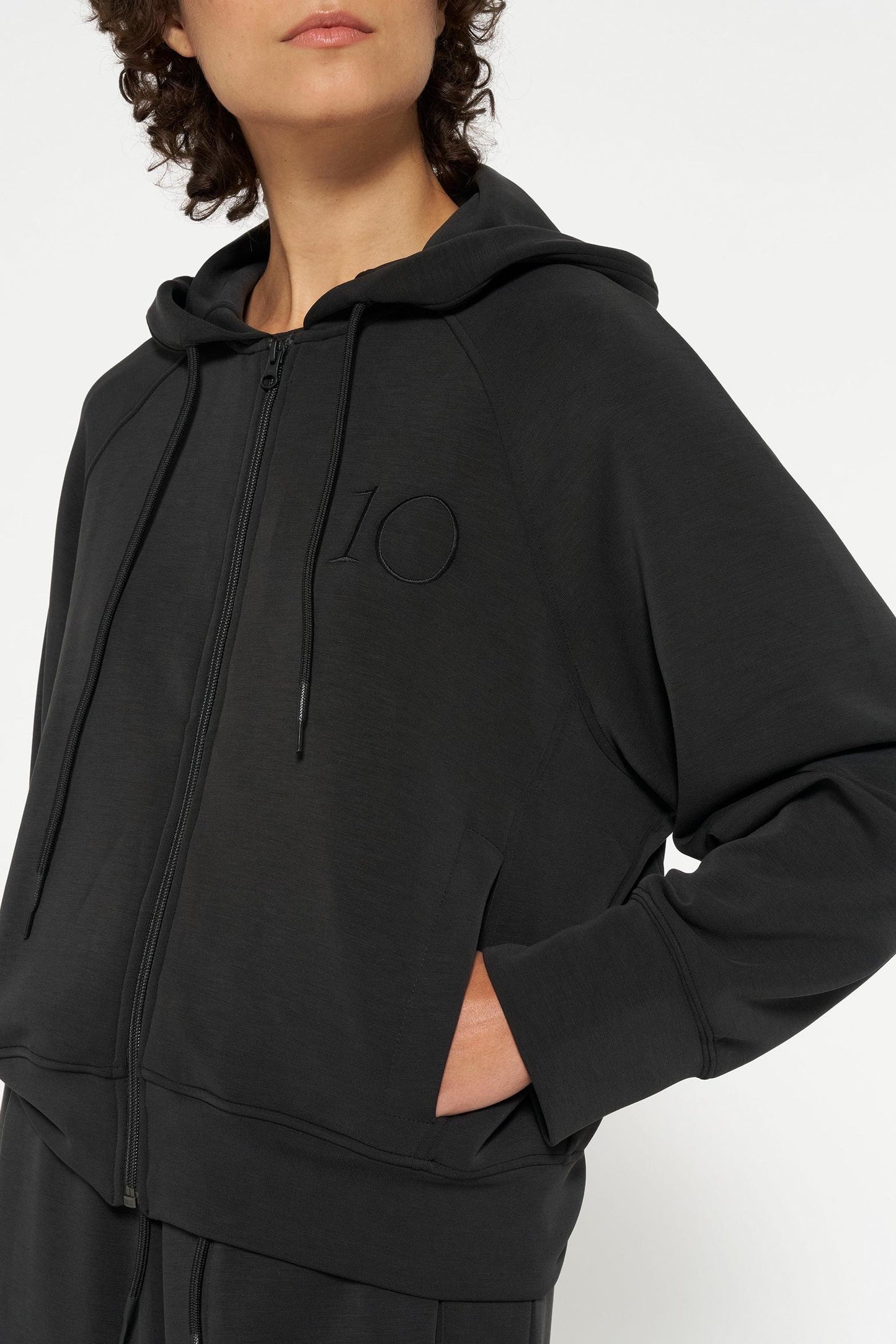 SOFT ZIP HOODIE