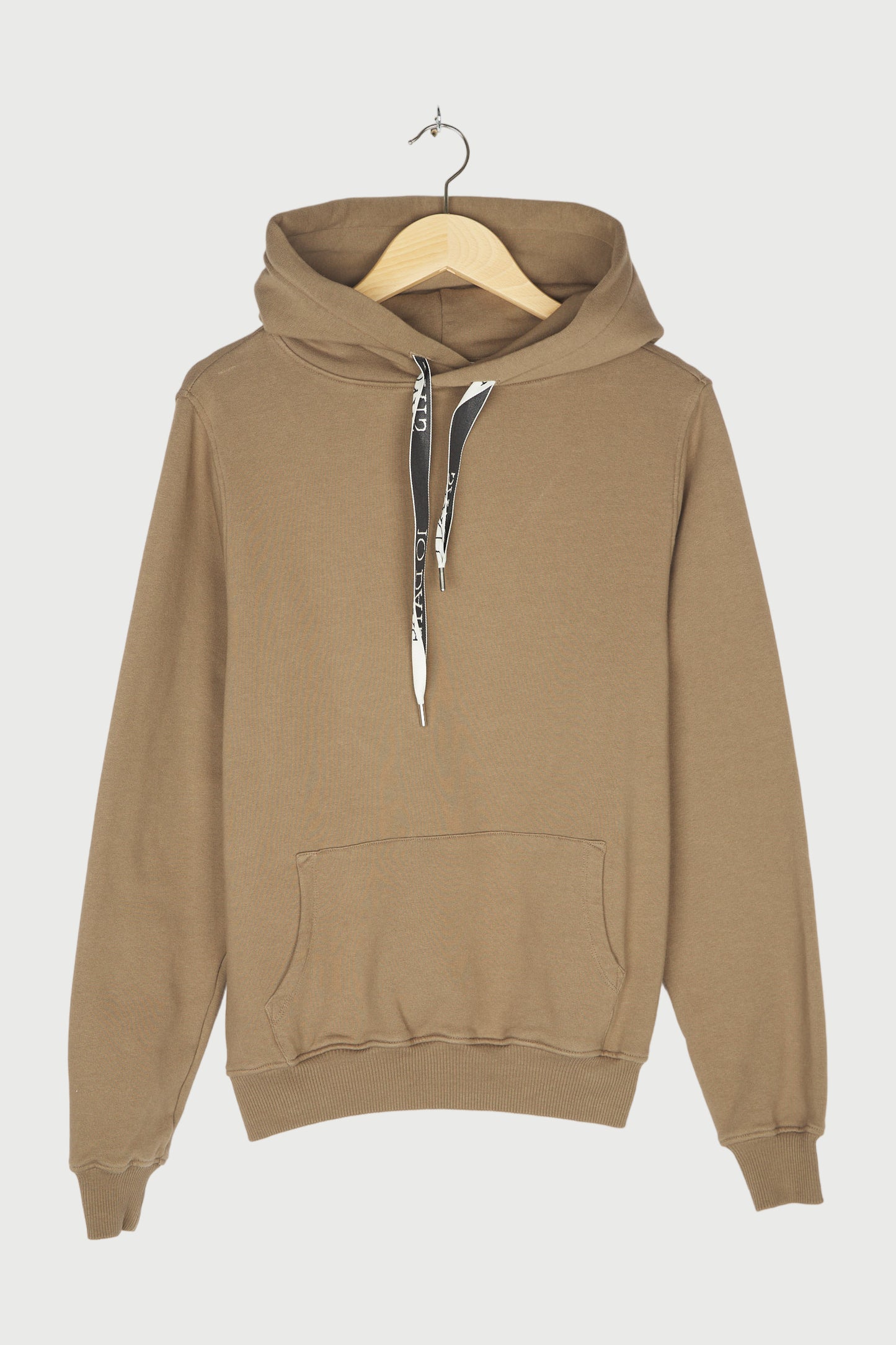 BASIC HOODIE