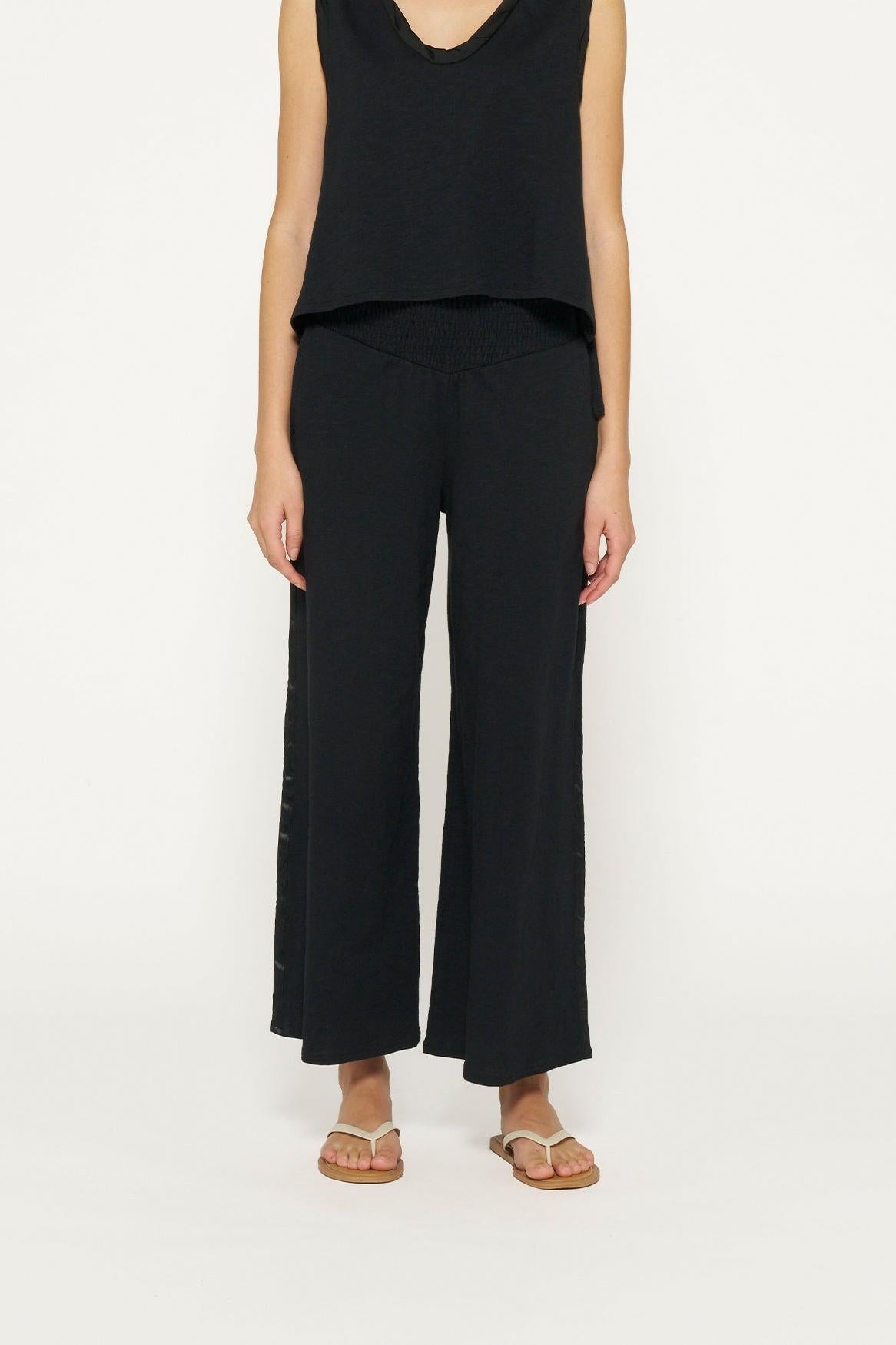 WIDE LEG SMOCK PANTS