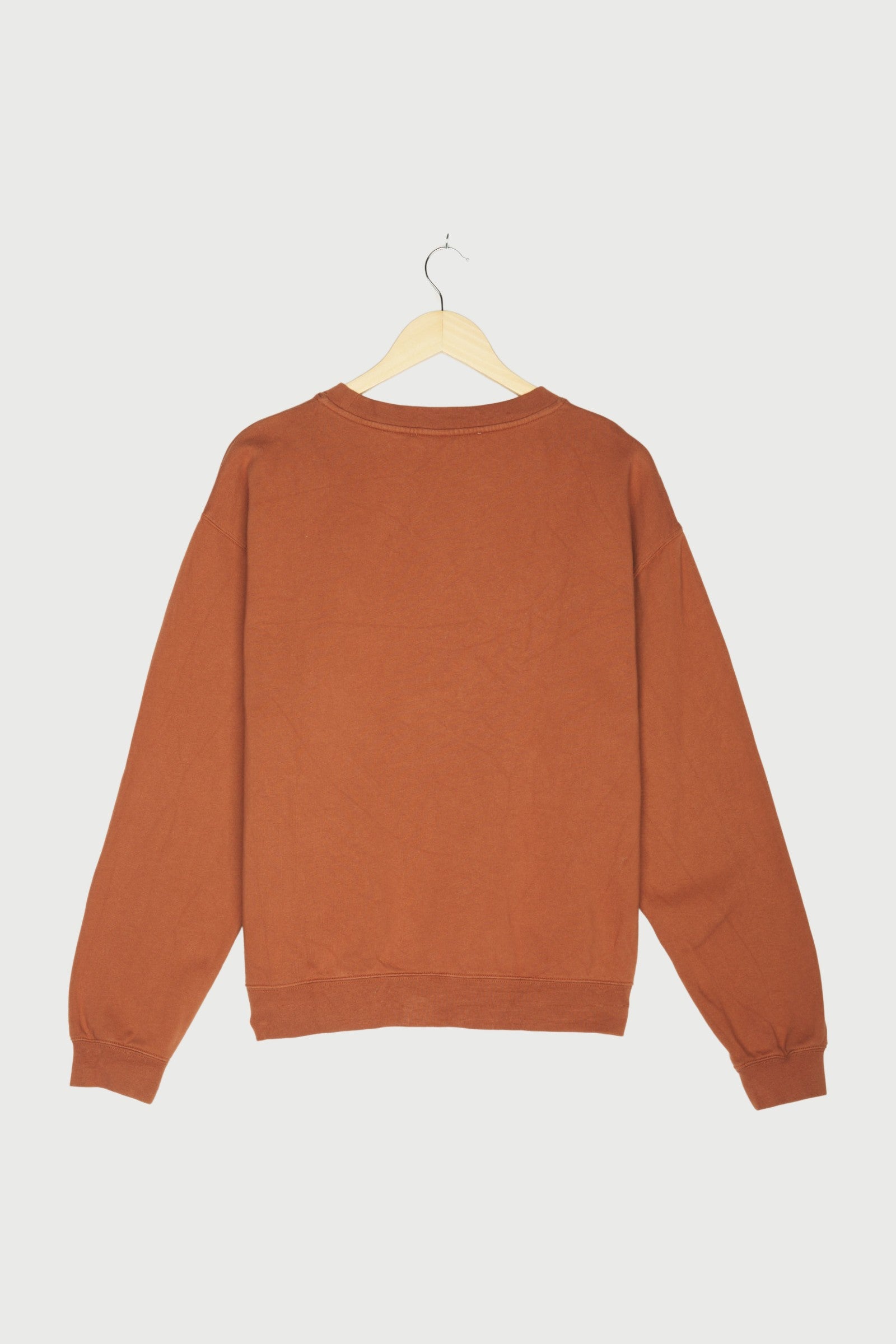 logo sweater