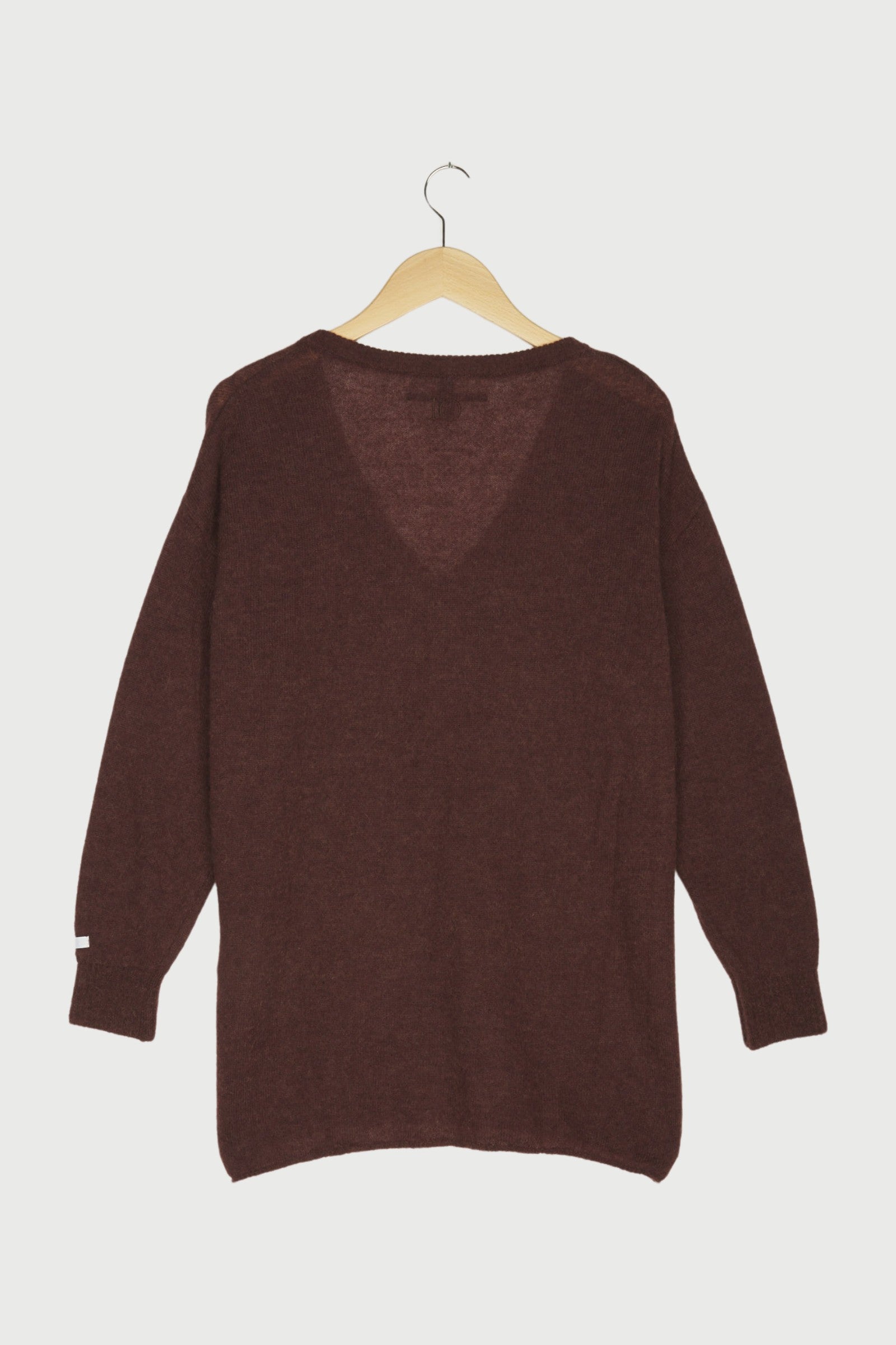 v-neck thin knit sweater