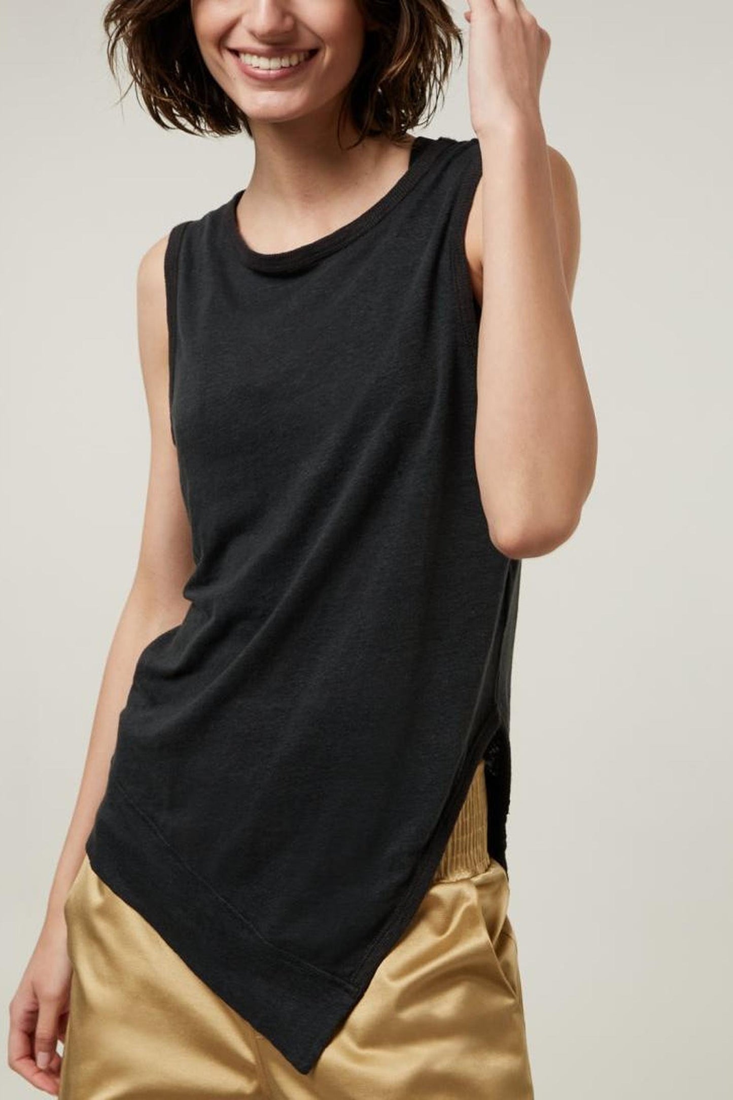 ASYMMETRIC SINGLET