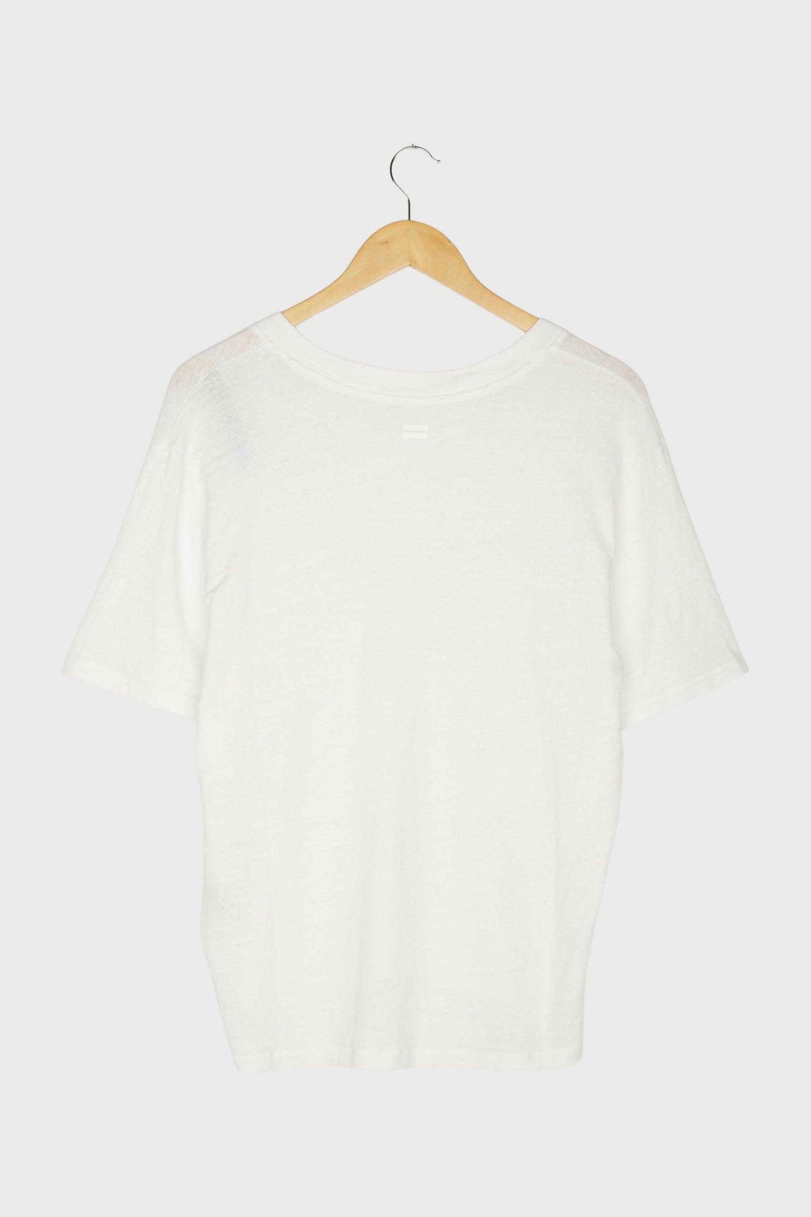 THE V-NECK TEE LINEN