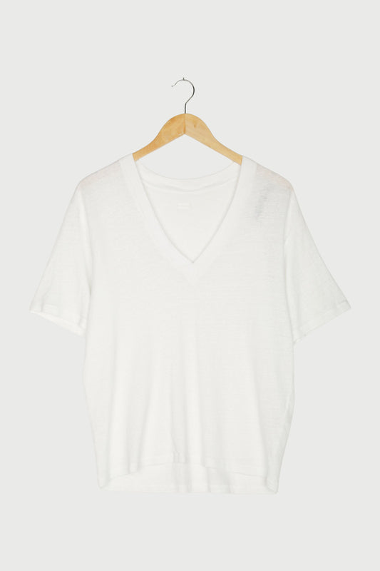 THE V-NECK TEE LINEN