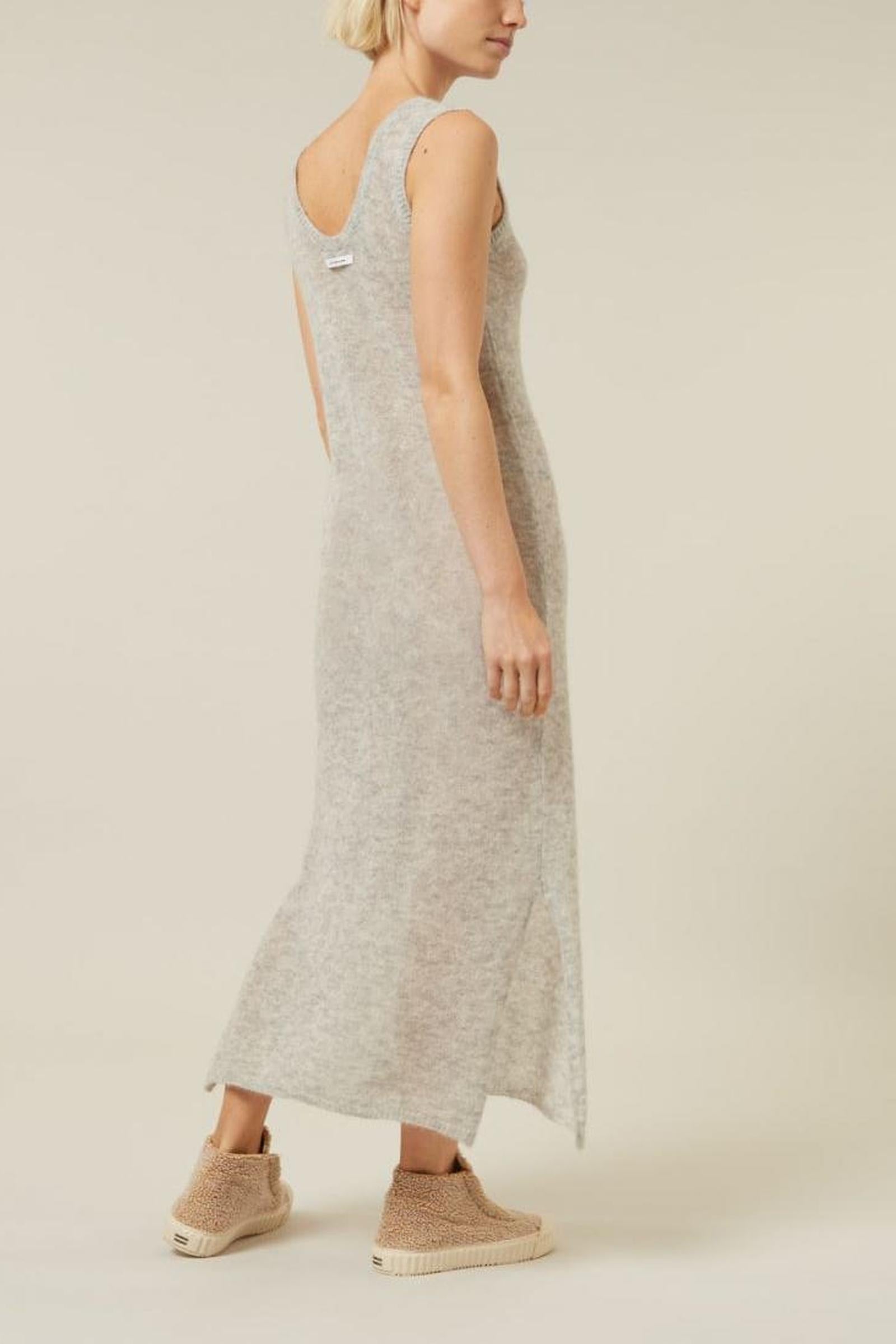 LONG THIN KNIT DRESS