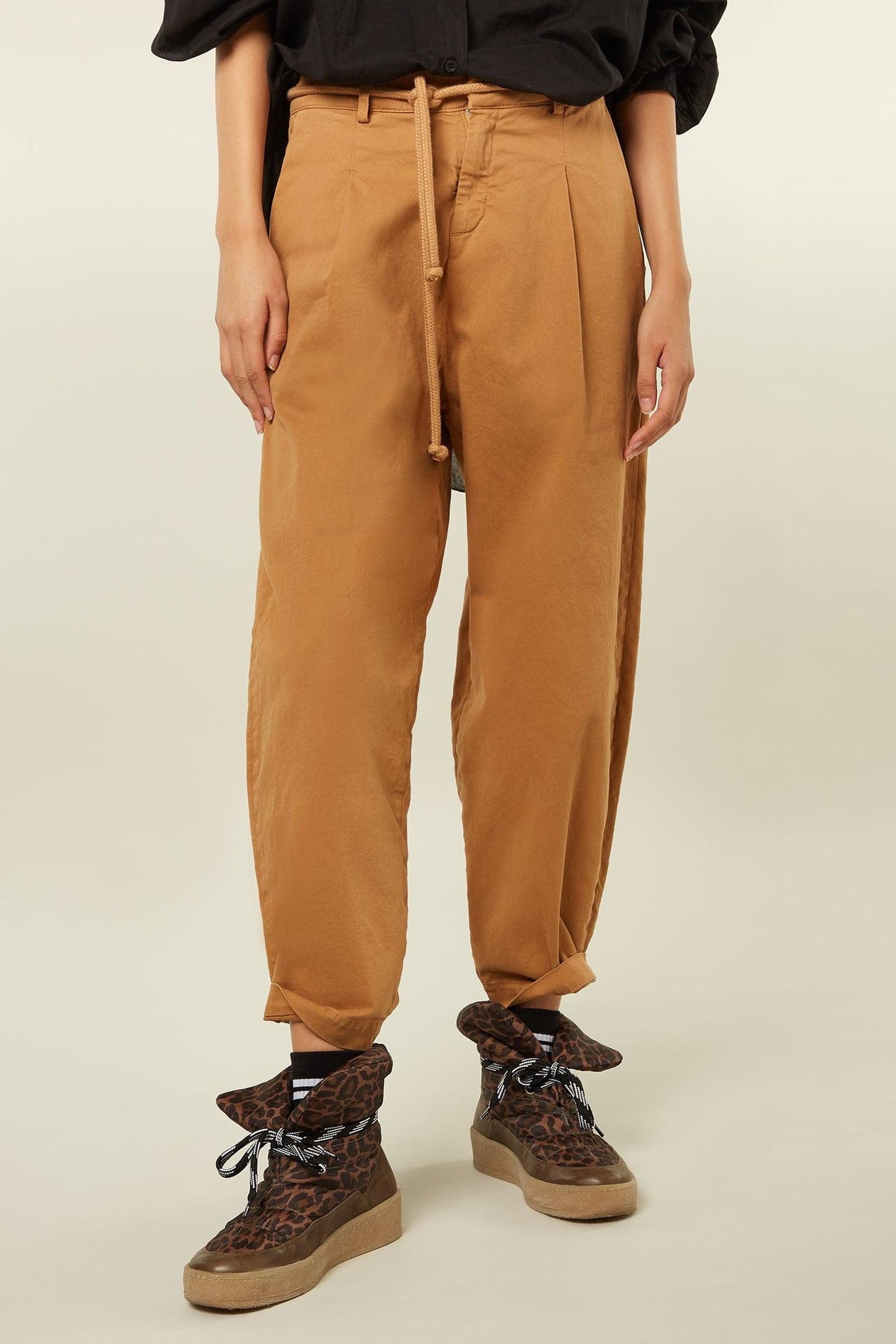 CROPPED PANTALON