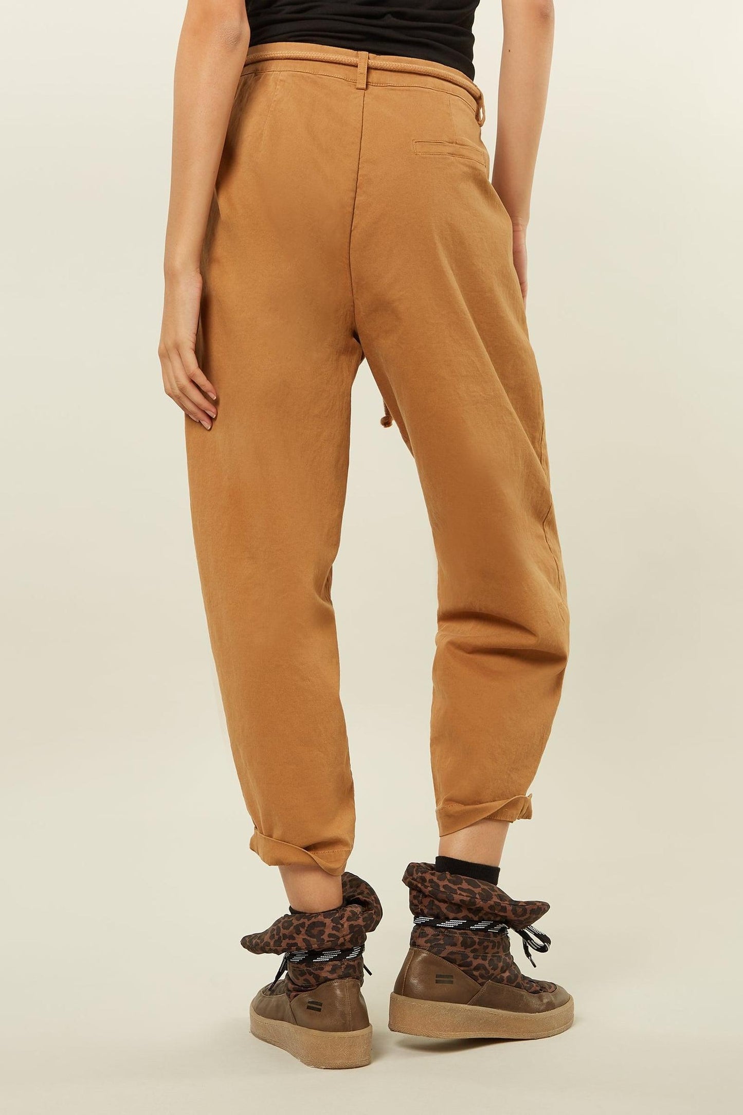 CROPPED PANTALON