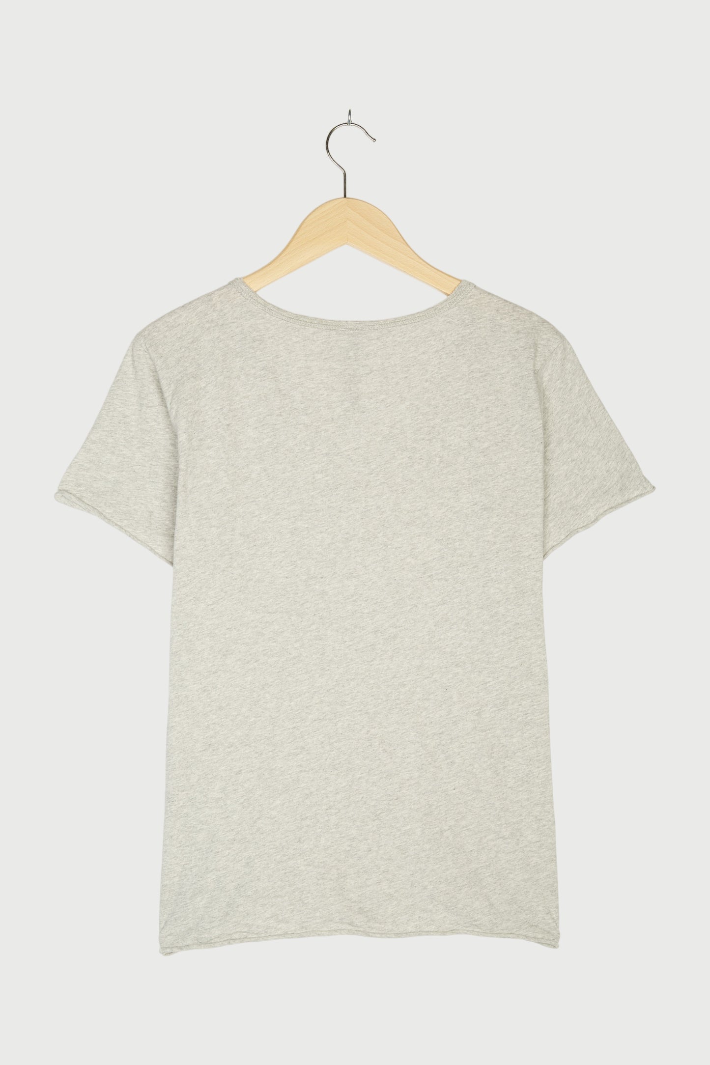 THE V-NECK TEE