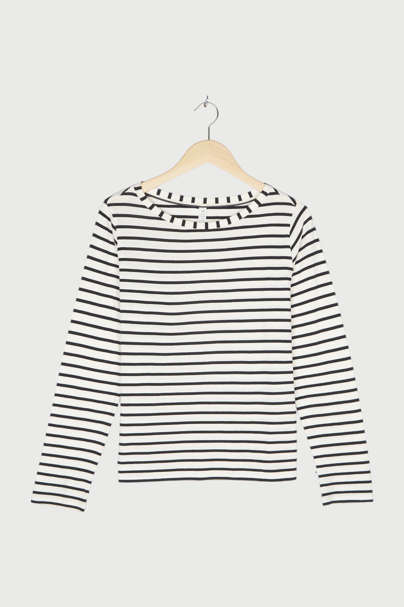 THE LONGSLEEVE STRIPE