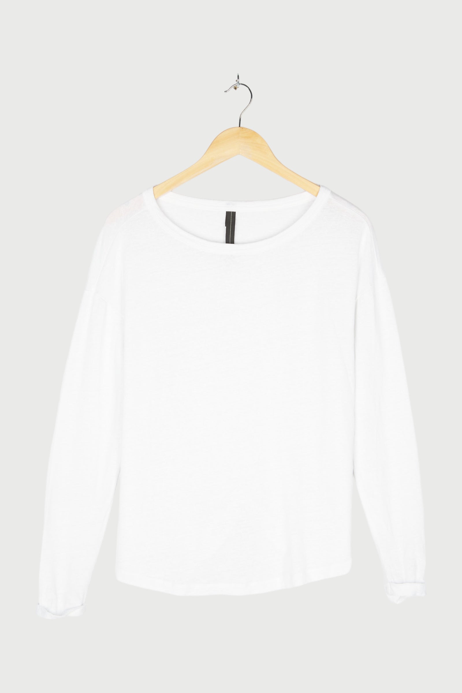 THE LONGSLEEVE TEE LINEN