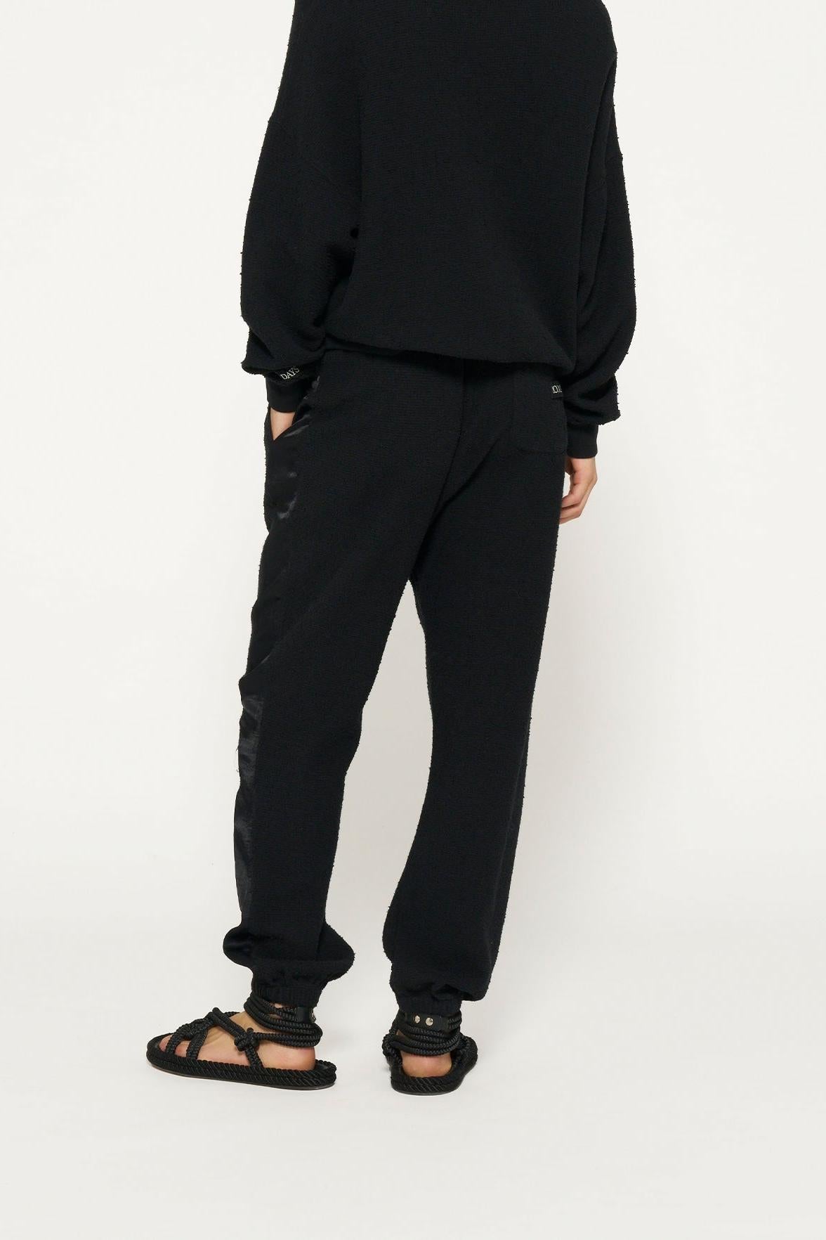 TEXTURE FLEECE JOGGER