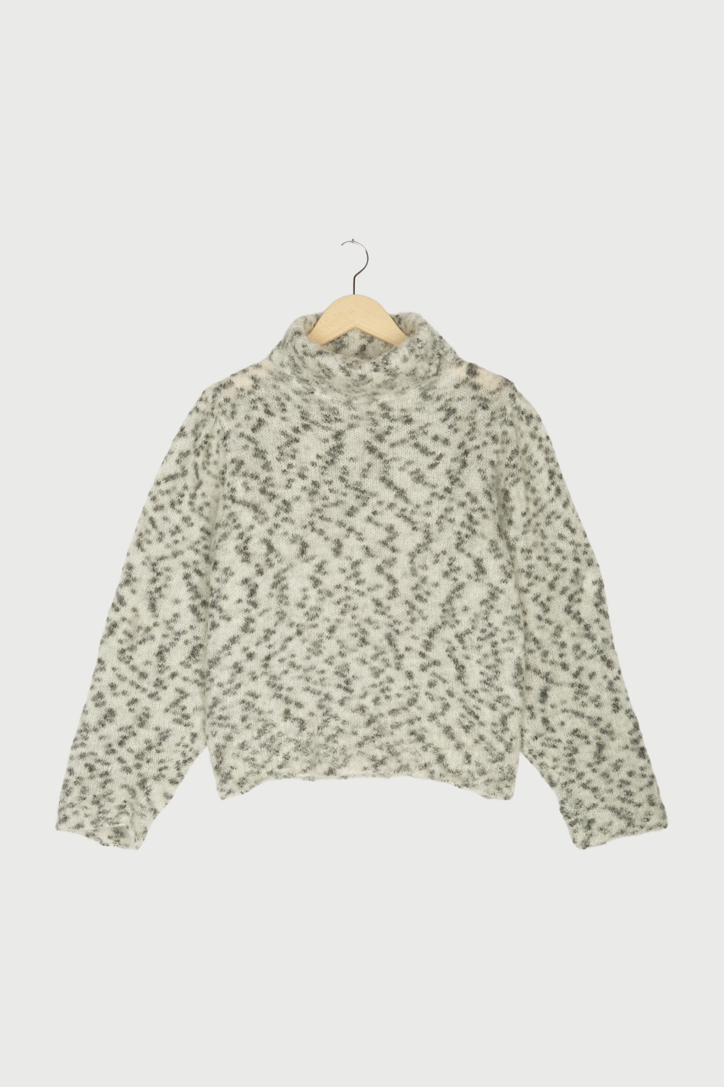 puffed coll sweater knit leopard